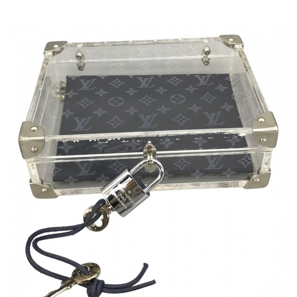 Authentic Louis Vuitton acrylic mini trunk. In pristine vintage condition. - Picture 1 of 7